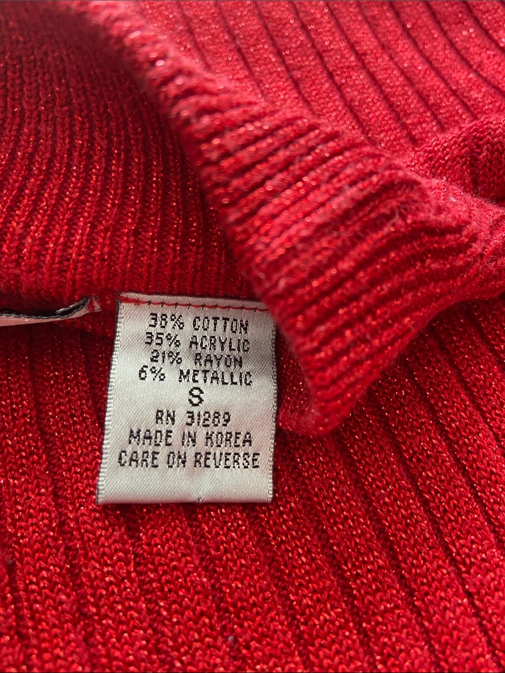 Women’s Red Short-Sleeve Ribbed Sweater - Picture 5 of 6